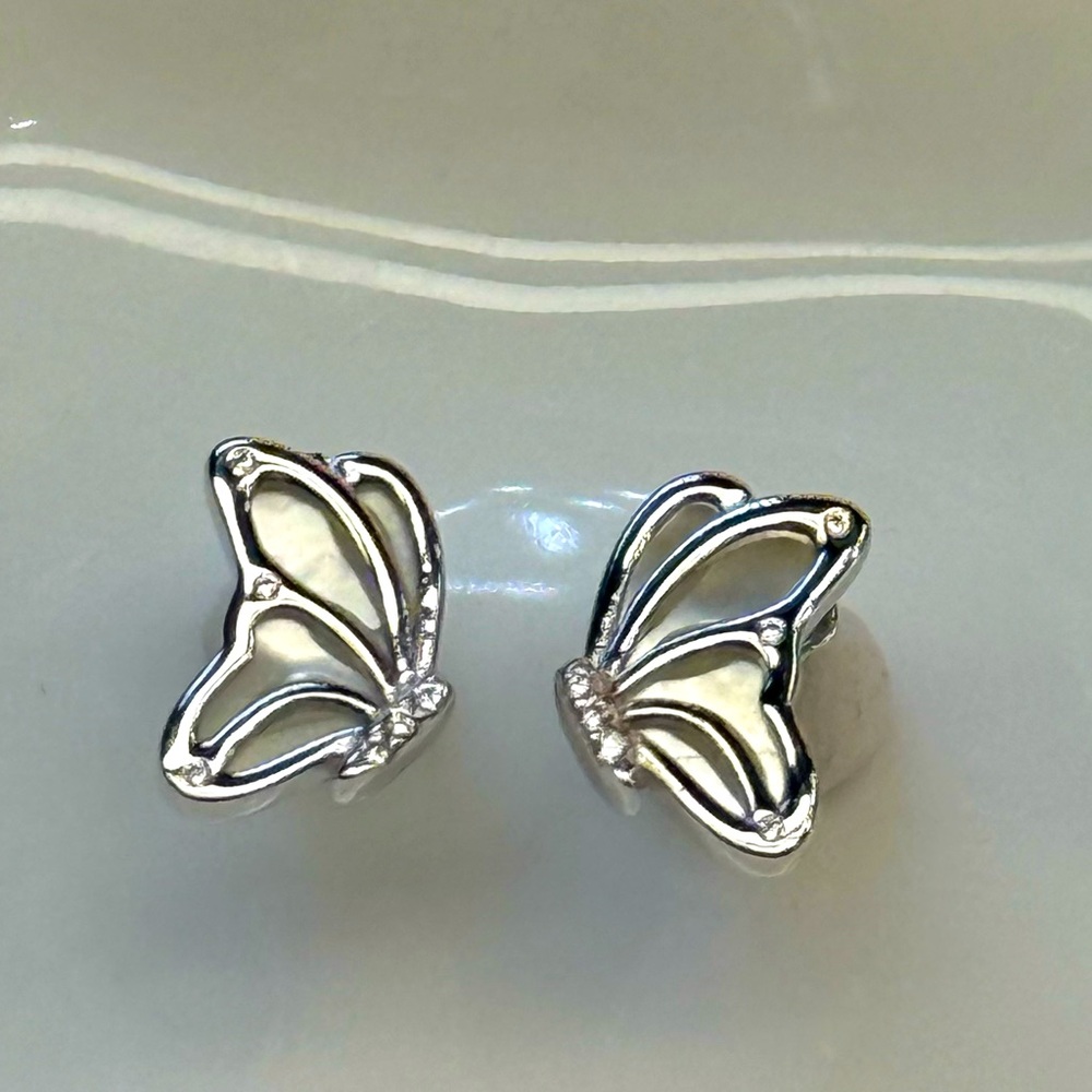 EMP6 Handmade White Rainbow Mother of Pearl Butterfly Earrings 18KWhiteGold S925
